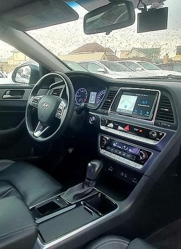 Hyundai Sonata: 2018 г., 2 л, Автомат, Газ, Седан