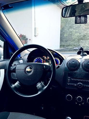 td 05: Chevrolet Aveo: 2011 г., 1.4 л, Механика, Бензин, Хэтчбэк — 4