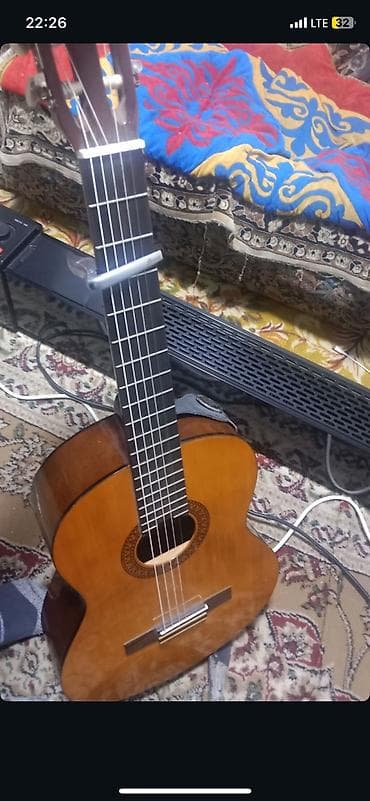 Продаю гитару