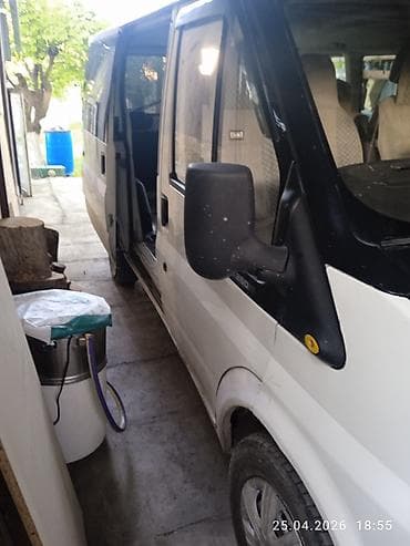 транс: Ford Transit: 2002 г., 0.2 л, Фургон — 3