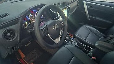 r17 5112: Toyota Corolla: 2019 г., 1.8 л, Робот, Бензин, Седан — 3