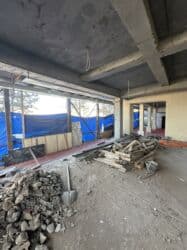 продаю дом под бизнес бишкеке: Нежилое помещение, Ахунбаева 24 х Шукурова 3 этажа 900м.кв, участок 4 — 2