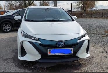 Toyota Prius: 2017 г., 1.8 л, Вариатор, Гибрид, Хэтчбэк
