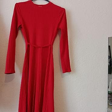 бекер кийим: Отдам 2 платье за 300 сом отдельно тоже можете купить по 150 — 2