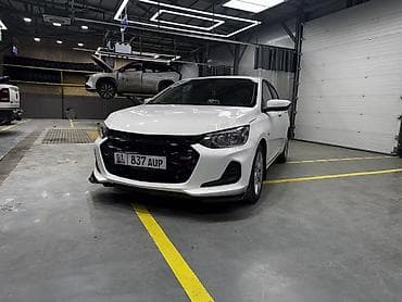 mc 2000: Chevrolet Onix: 2020 г., 1 л, Автомат, Бензин — 2