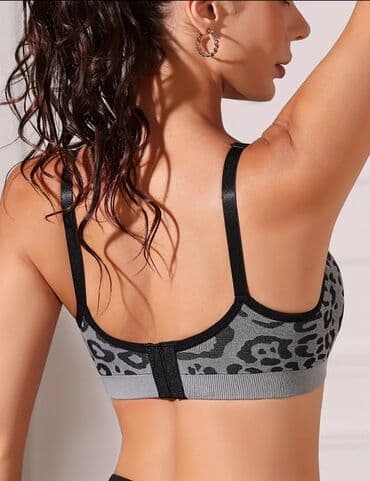 Киреге берилүүчү кийимдер: Размер М
Новый
Подойдёт на 44-46 — 8