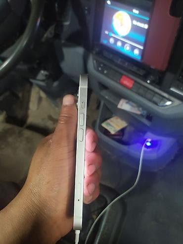 дрон dji mini 3: IPhone 13, 128 ГБ, Старлайт, Кабель — 5