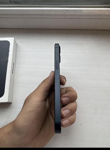 Техника и электроника: IPhone 13, цвет Midnight (чёрный/тёмно‑синий). Комплектация: - — 4