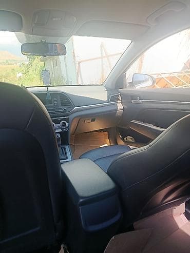 Продажа авто: Hyundai Elantra: 2019 г., 1.6 л, Автомат, Бензин, Седан — 4
