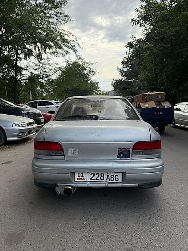 Унаа сатуу: Subaru Impreza: 1994 г., 2 л, Кол менен иштөөчү, Бензин, Седан — 5