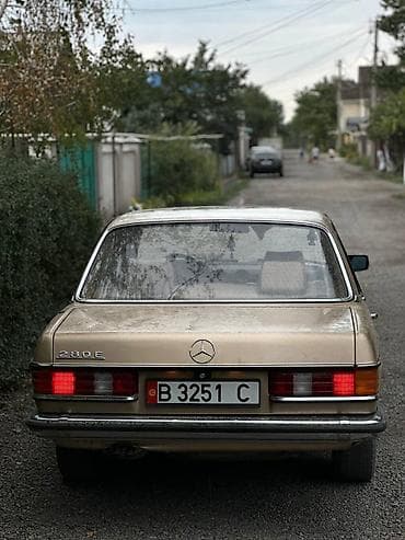 ауди 200 кватро: Mercedes-Benz W123: 1981 г., 2.8 л, Механика, Бензин, Седан — 5