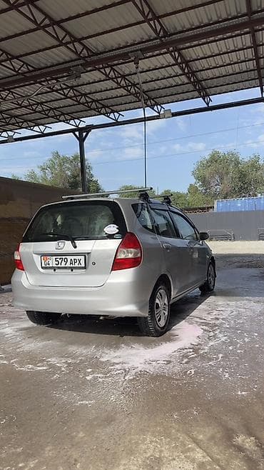 Продажа авто: Honda Fit: 2003 г., 1.3 л, Автомат, Бензин, Хэтчбэк — 2
