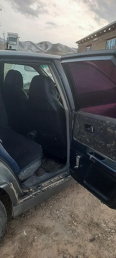 бардачок на гольф 4: Audi 80: 1988 г., 1.8 л, Механика, Бензин, Седан — 3