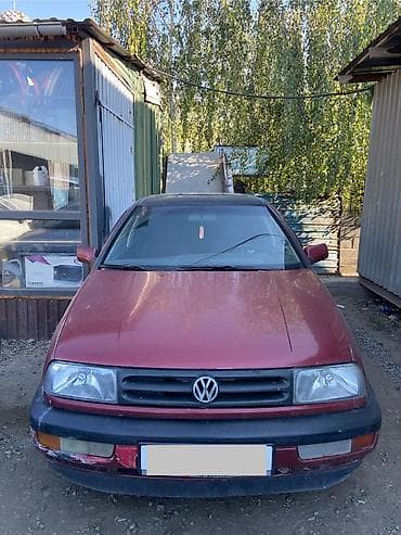 100: Volkswagen Vento: 1994 г., 1.6 л, Механика, Бензин, Седан — 2