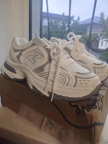 foot patch: 42-размер. Толстая подошва которая увеличивает рост при ношении на 3-5 — 7