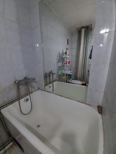 микрорайон: 1 комната, 33 м², 105 серия, 3 этаж — 2