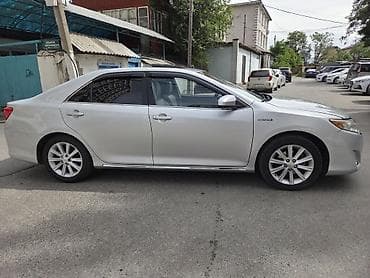 4 vd: Toyota Camry: 2012 г., Гибрид, Седан — 3