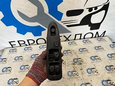 Блок управления стеклоподъемниками Mitsubishi Carisma DA5A 4G93 2001