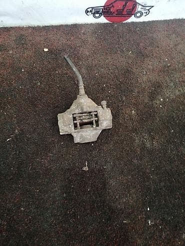 e55 compressor: Задний правый суппорт Mercedes-Benz 2001 г., Б/у, Оригинал, Япония — 1
