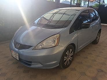 зиток на ниссан: Honda Fit: 2008 г., 1.5 л, Вариатор, Бензин, Хэтчбэк — 2