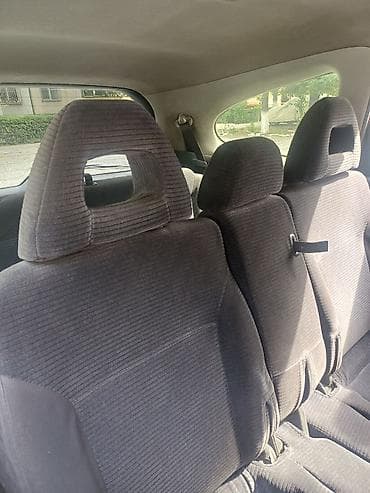 pod: Honda Stream: 2003 г., 1.7 л, Механика, Бензин, Универсал — 5