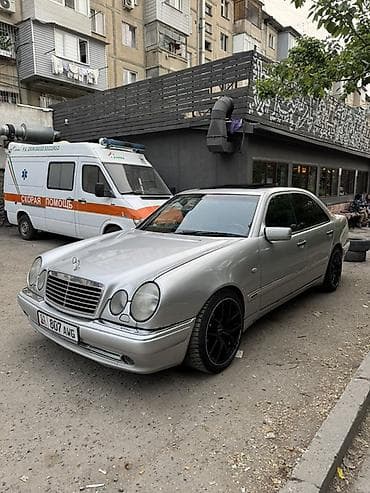 Продажа авто: Mercedes-Benz E-Class: 1998 г., 4.2 л, Автомат, Бензин, Седан — 2