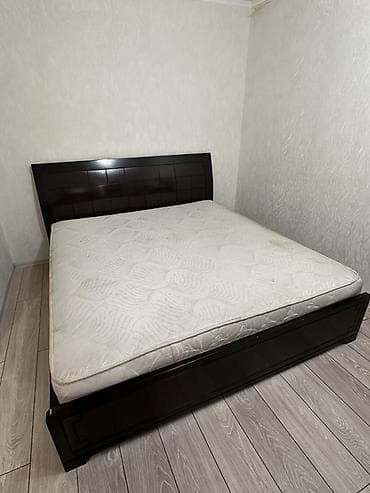 sofa bed: Двуспальная кровать, Б/у, С матрасом, длина - 200 см — 1