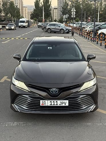 carplay android: Toyota Camry: 2018 г., Гибрид, Седан — 5
