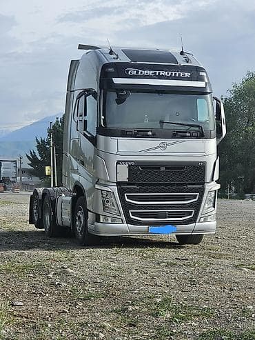 шторка 210: Тягач, Volvo, 2016 г., Тентованный — 2