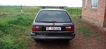 Транспорт: Volkswagen Passat Variant: 1989 г., Универсал — 4