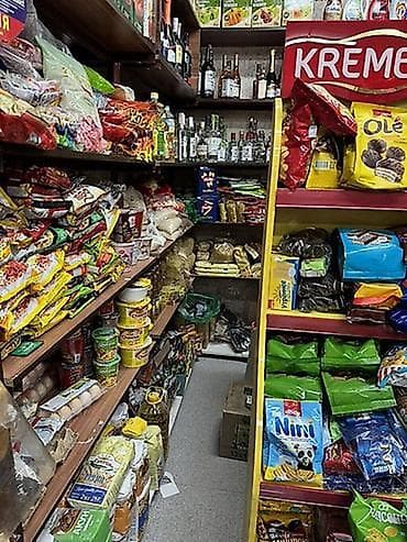 продуктовый магазин: 12 мкр Продается готовый бизнес, продуктовый магазин Площадь: 37м2 — 6