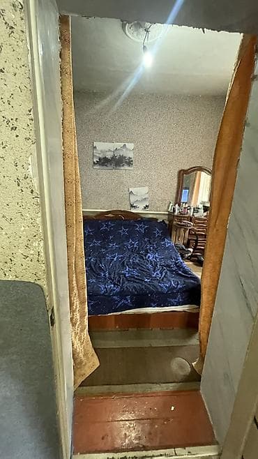 Дома: 🏡 Продаётся 4-комнатный дом в районе Баят 📍 Участок — 3.5 сотки 🔒 Дом — 6
