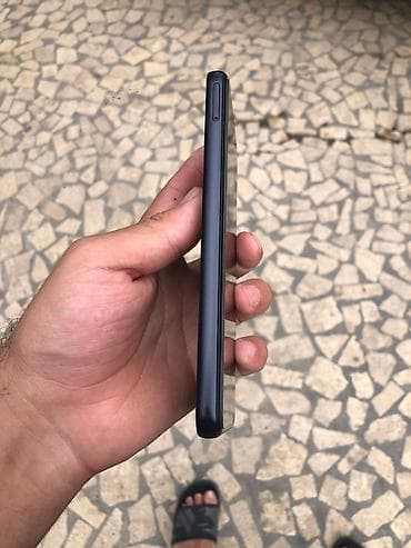 iphone 13 lalafo: Смартфон с тройной основной камерой и светодиодной вспышкой. Корпус — 4