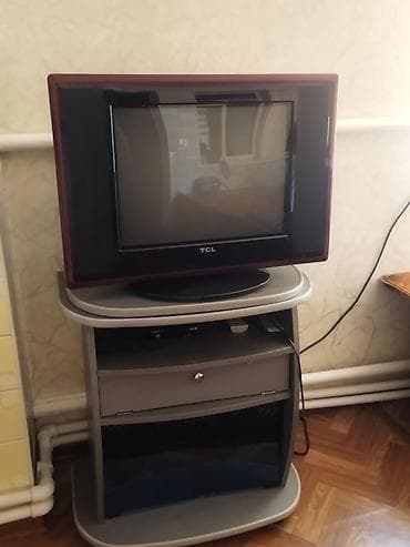 Телевизор TCL с кинескопом (ЭЛТ), диагональ примерно 21–25"