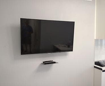 raspberry pi 4: Полка из черного стекла для ресивера, роутера, модема и приставок — 3