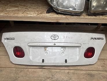 Багажниктин капкагы Toyota, Оригинал — 1