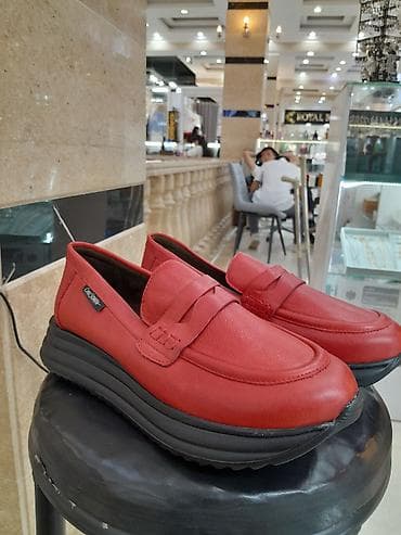 Личные вещи: Женские лоферы Cos Style - Цвет: насыщенный красный - Материал верха — 2