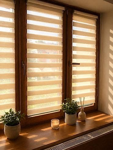 Шторы и жалюзи: Рулонные шторы «день-ночь» (зебра), бежевые - Двухслойная ткань с — 1