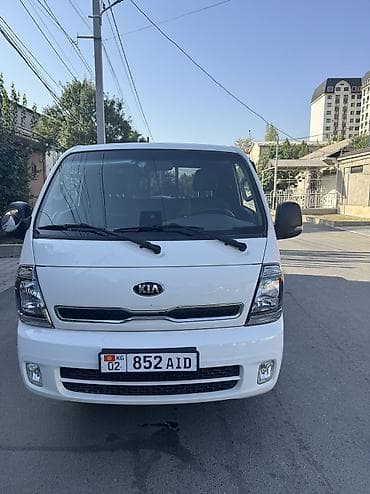 еврейский авто: Kia BONGO: 2021 г., 2.4 л, Механика, Газ, Фургон — 1