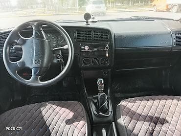 Volkswagen: Volkswagen Passat Variant: 1994 г., 1.8 л, Механика, Бензин, Универсал — 10