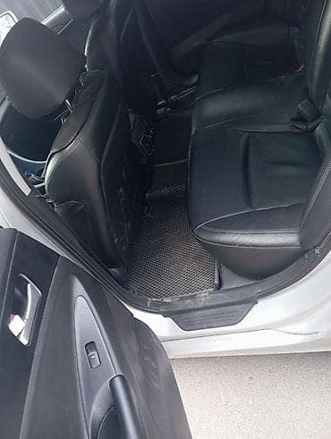 corolla 2016: Hyundai Sonata: 2014 г., Седан — 4