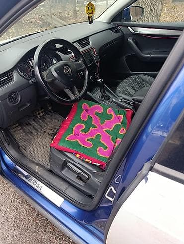 машина продажа бишкек: Седан белого цвета. Основные характеристики: - Кузов: 4-дверный — 5