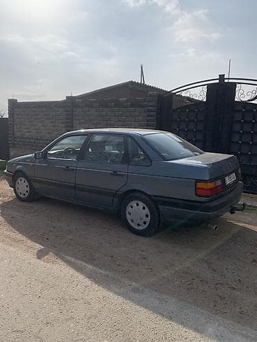 хундай аванте 1: Volkswagen Passat: 1989 г., 1.8 л, Кол менен иштөөчү, Бензин, Седан — 1