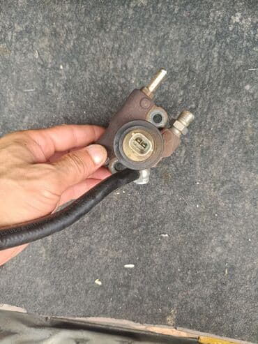 corolla runx: Бензин насосу Toyota — 1