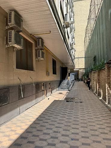 кабинеты аренда: Аренда офисов, 135 м², В жилом комплексе, 1 линия — 4