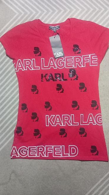 Плащи: Продаю новую красную футболку с принтами в стиле Karl Lagerfeld — 1