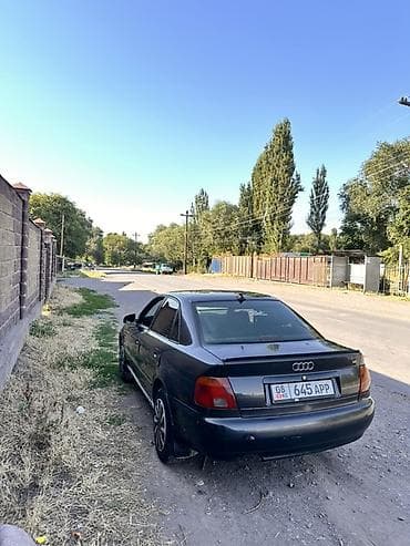 Унаа сатуу: Audi A4: 1996 г., Кол менен иштөөчү, Бензин, Седан — 2