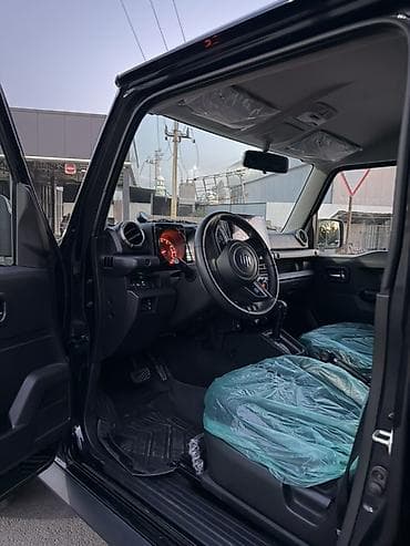 Suzuki Jimny: 2025 г., 1.5 л, Автомат, Бензин, Внедорожник — 9