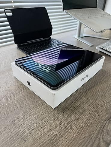 iphone 9: Планшет, Apple, память 128 ГБ, 10" - 11", 5G, Б/у, Классический цвет - Черный — 4