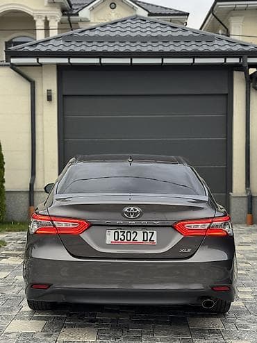 300 000: Toyota Camry: 2020 г., 2.5 л, Автомат, Бензин, Седан — 7